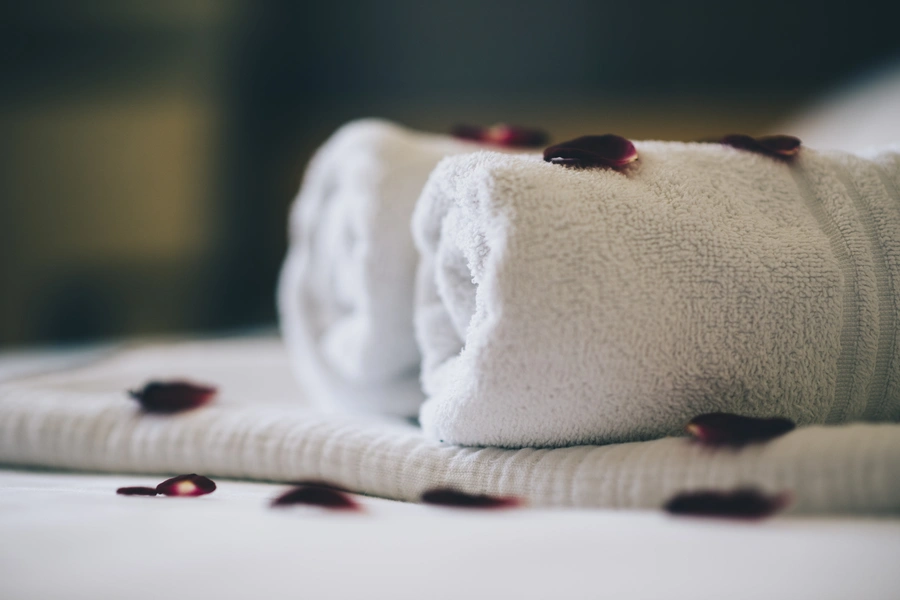 How Professional Cleaning Enhances Airbnb Guest Experience Wyandanch, NY